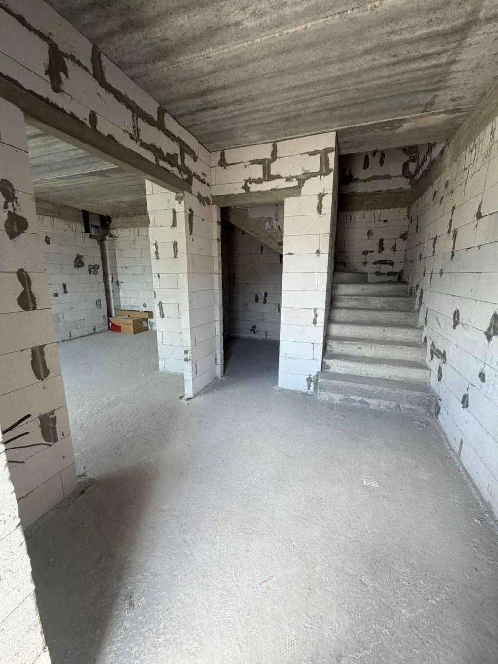 Фото Selling a 2-room apartment, 74 sq.m., Yasna street  Boryspil, price: 52000 USD, code 9181