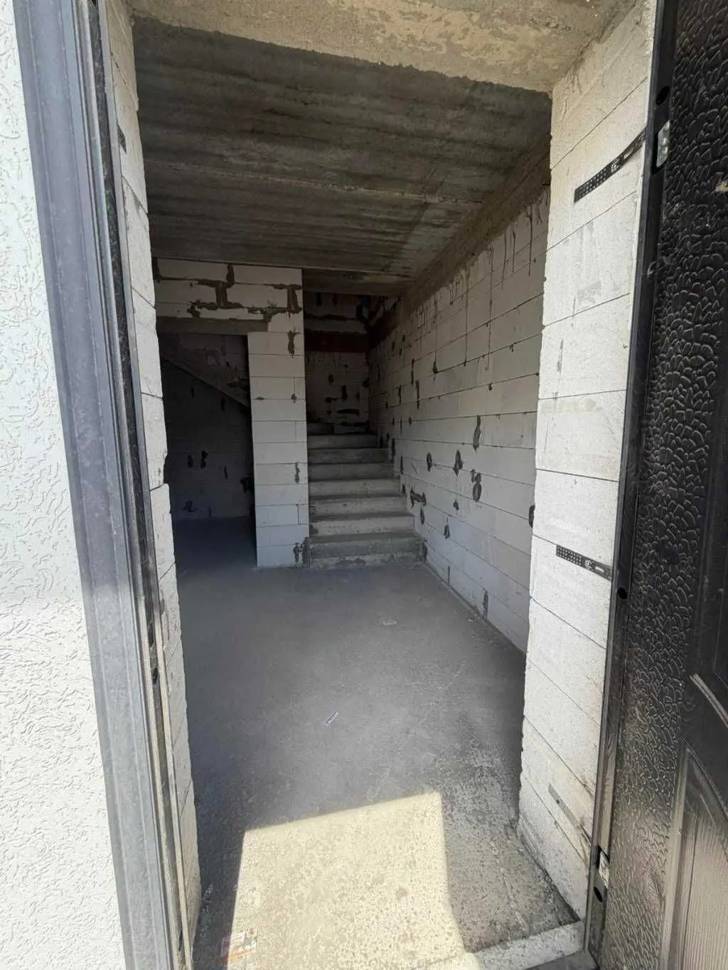 Фото Selling a 2-room apartment, 74 sq.m., Yasna street  Boryspil, price: 52000 USD, code 9181