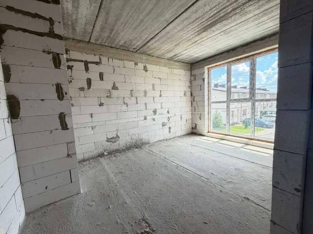 Фото Selling a 2-room apartment, 74 sq.m., Yasna street  Boryspil, price: 52000 USD, code 9181
