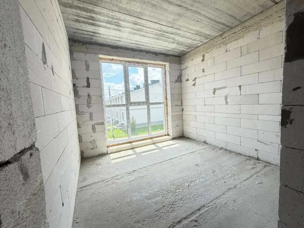 Фото Selling a 2-room apartment, 74 sq.m., Yasna street  Boryspil, price: 52000 USD, code 9181
