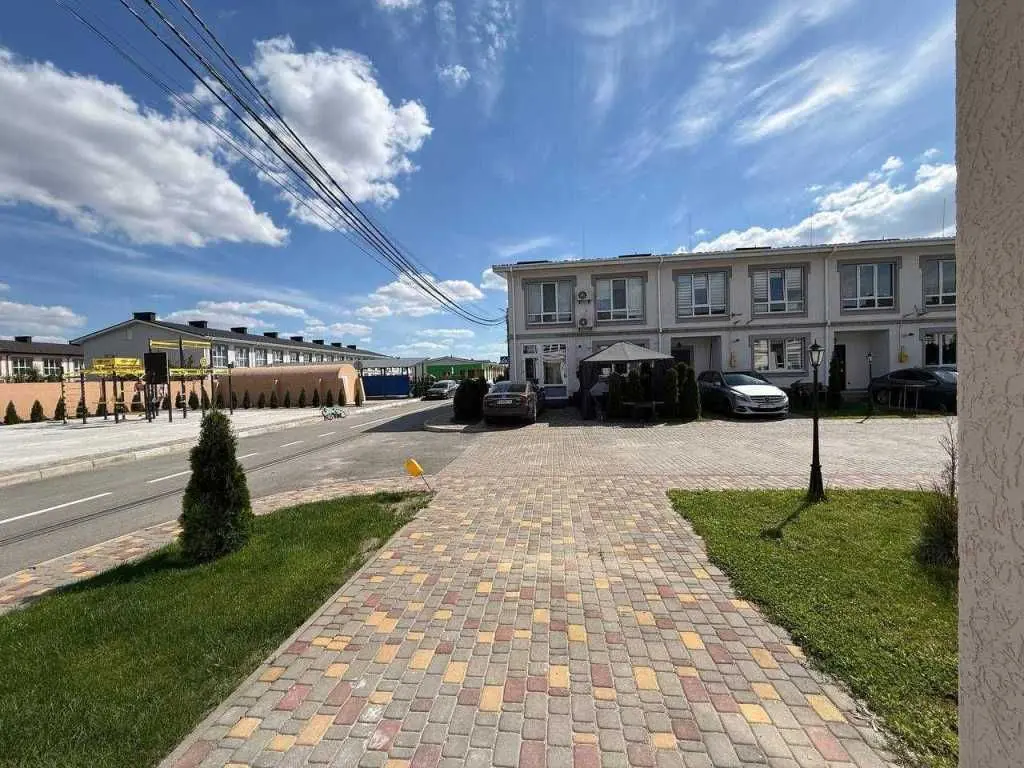 Фото Selling a 2-room apartment, 74 sq.m., Yasna street  Boryspil, price: 52000 USD, code 9181