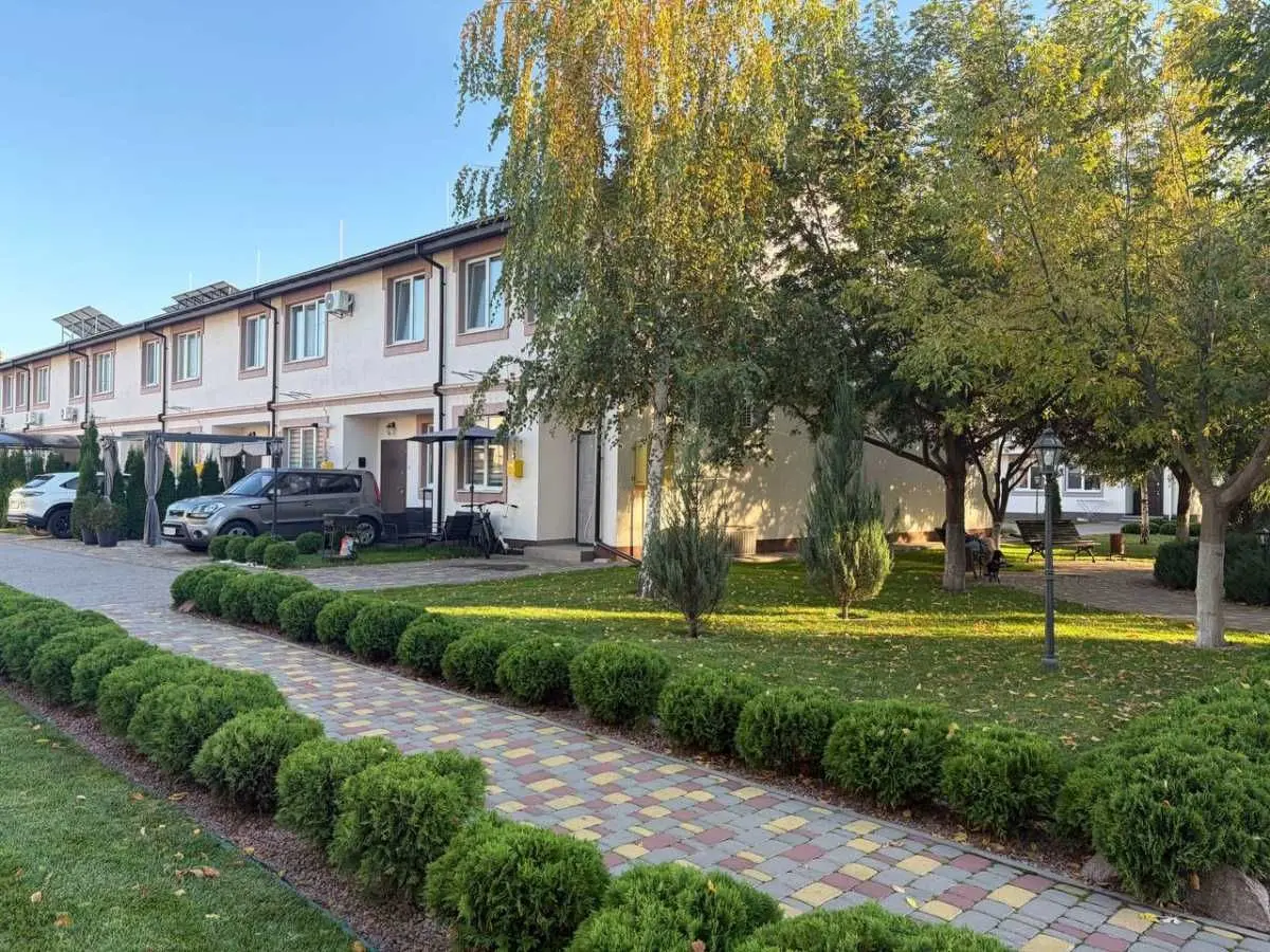 Фото Selling a 1-room apartment, 56 sq.m., Yasna street  Boryspil, price: 39200 USD, code 9182
