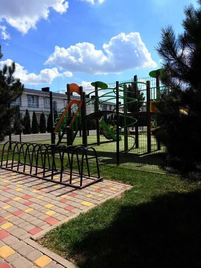 Фото Selling a 1-room apartment, 56 sq.m., Yasna street  Boryspil, price: 39200 USD, code 9182