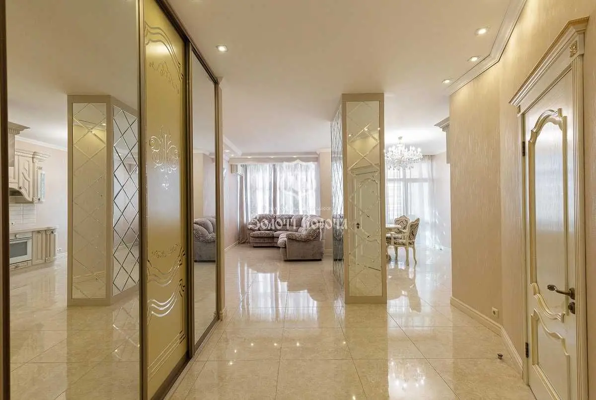 Фото Selling a 1-room apartment, 68.2 sq.m., Yevhena Konovaltsia Street (Schorsa Street) 44а Kyiv, price: 170000 USD, code 9185