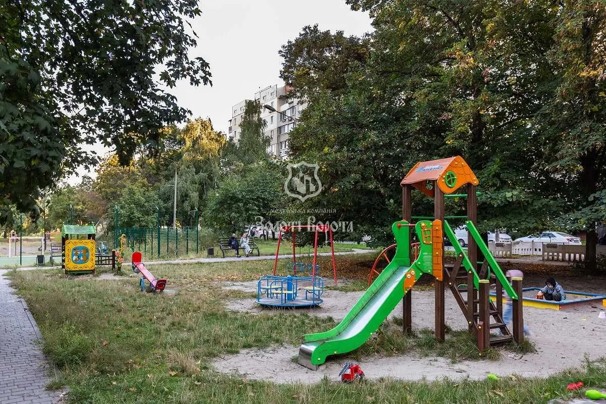 Фото Продаю 3 кімнатну квартиру, 75.6 кв. м, Європейського Союзу просп.  Київ, ціна: 59000 USD, код 9187