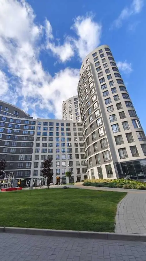 Фото Продаю 2 кімнатну квартиру, 83 кв. м, Кульпарківська вул. 93 Львів, ціна: 156000 USD, код 9188