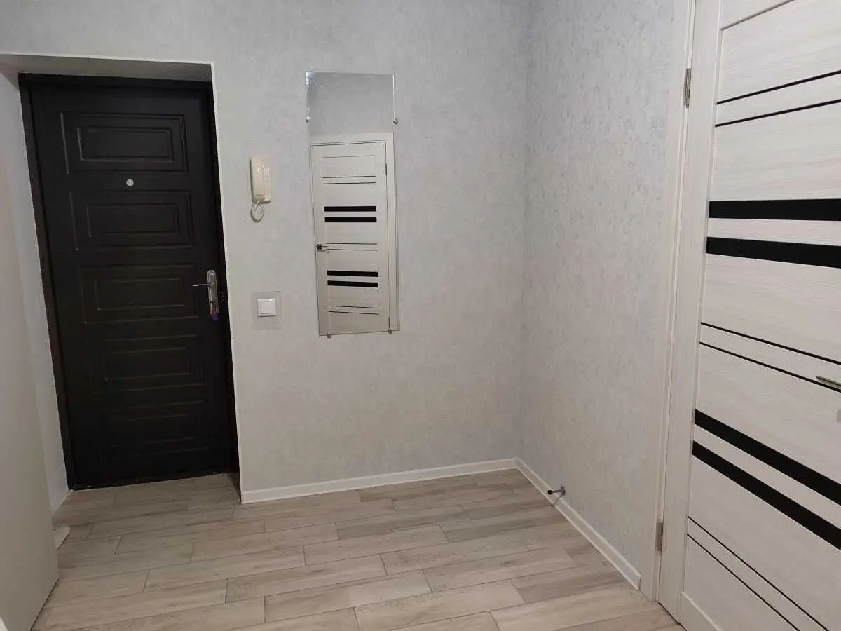 Фото Rent a 1-room apartment, Radystiv Street 30 Kyiv for long-term rent, price: 17500 UAH, code 9199