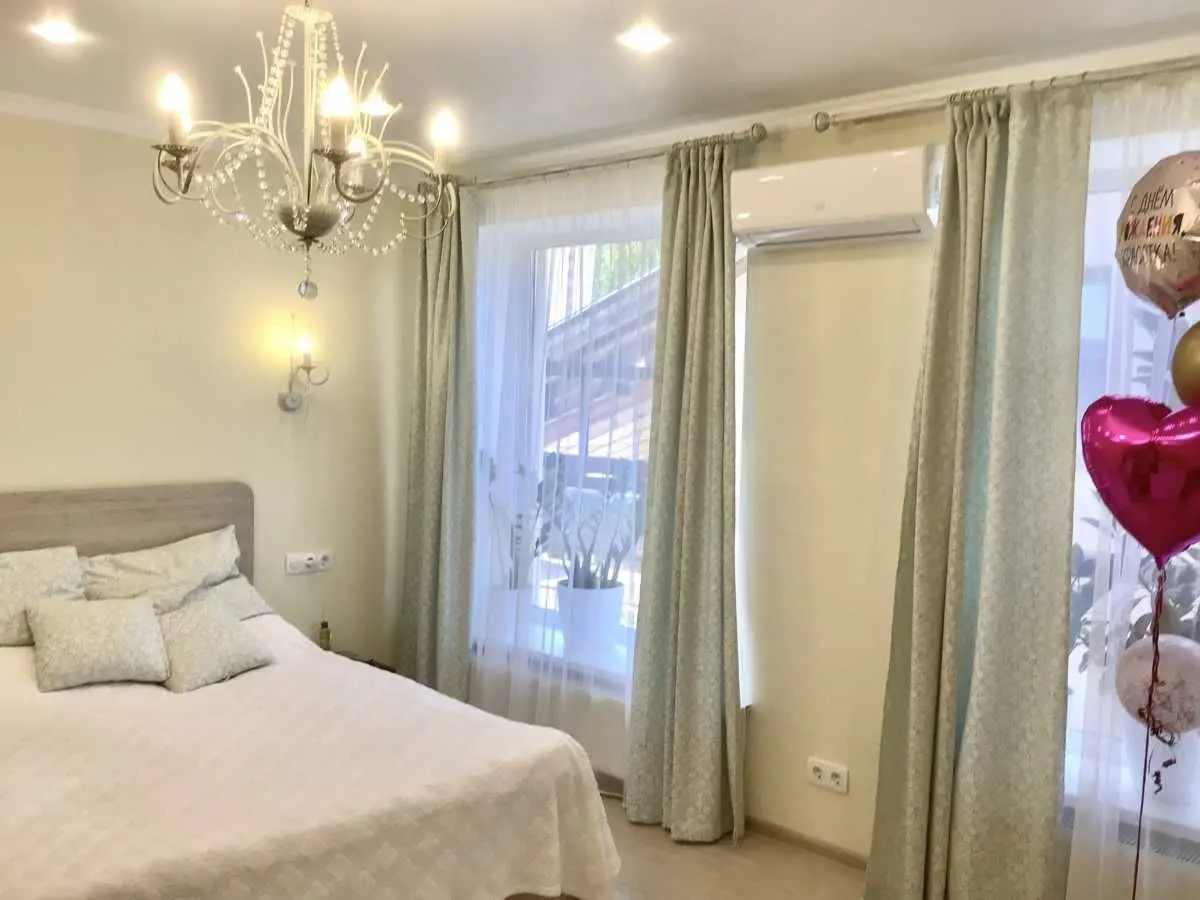 Фото Selling a 2-room apartment, 83 sq.m., Vyshneva Street  Bucha, price: 150000 USD, code 9207