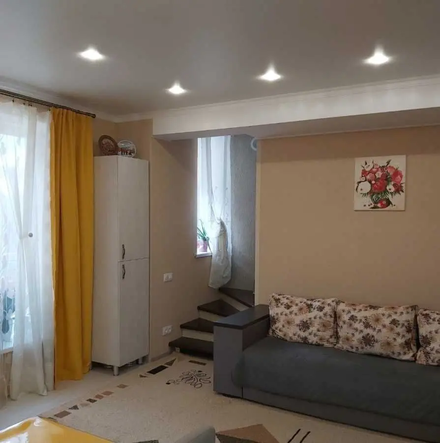 Фото Selling a 2-room apartment, 83 sq.m., Vyshneva Street  Bucha, price: 150000 USD, code 9207