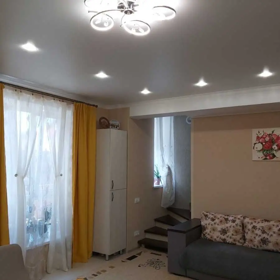 Фото Selling a 2-room apartment, 83 sq.m., Vyshneva Street  Bucha, price: 150000 USD, code 9207