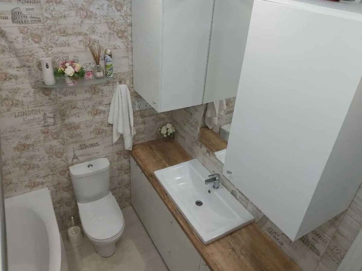 Фото Selling a 2-room apartment, 83 sq.m., Vyshneva Street  Bucha, price: 150000 USD, code 9207