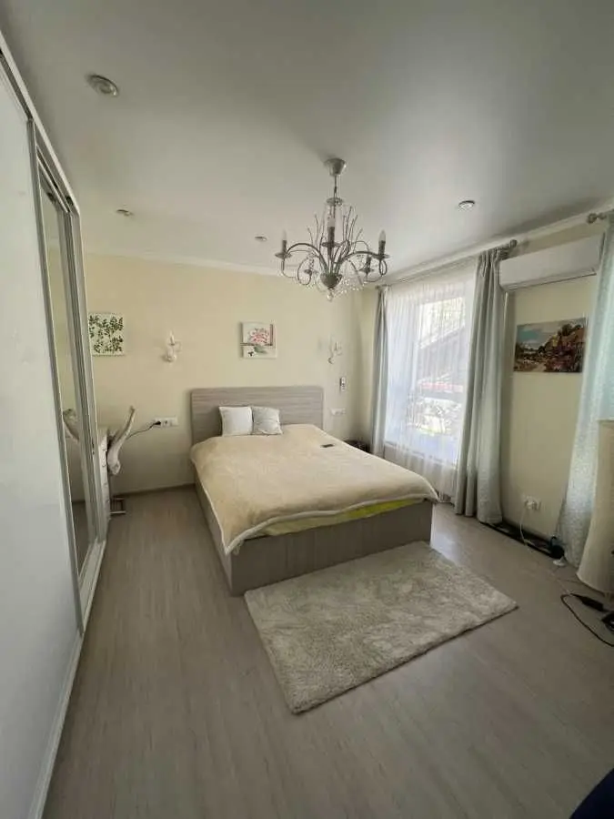 Фото Selling a 2-room apartment, 83 sq.m., Vyshneva Street  Bucha, price: 150000 USD, code 9207