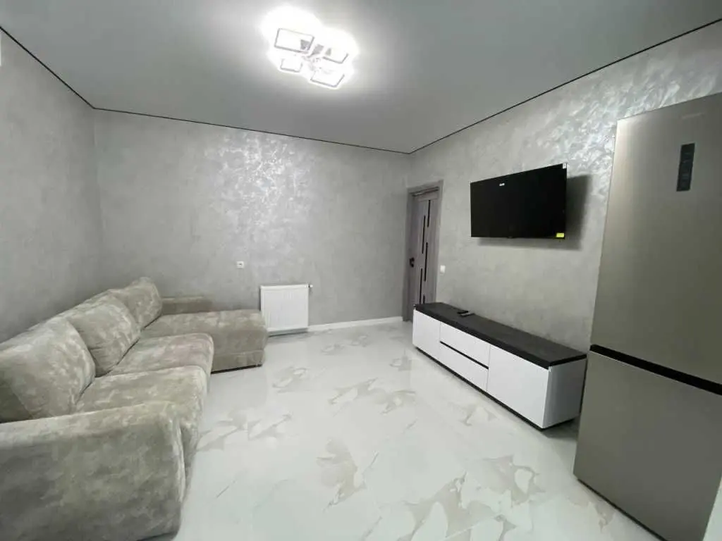 Фото Selling a 1-room apartment, 47 sq.m., 78д Ivano-Frankivsk, price: 84000 USD, code 9223