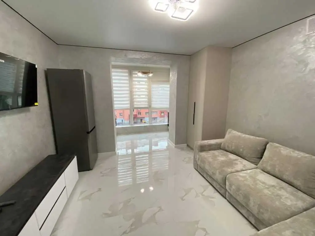 Фото Selling a 1-room apartment, 47 sq.m., 78д Ivano-Frankivsk, price: 84000 USD, code 9223