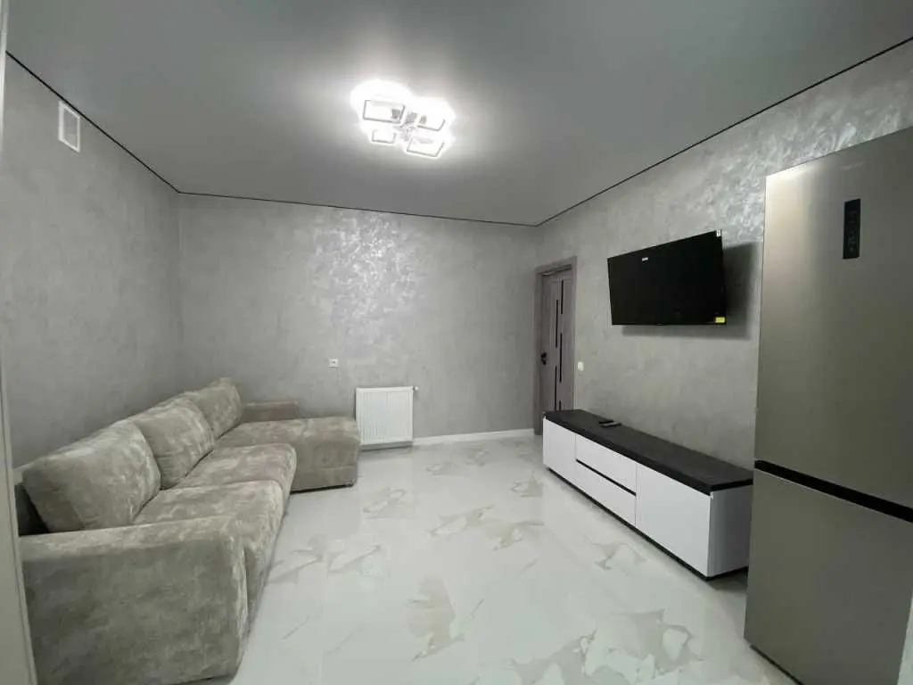 Фото Selling a 1-room apartment, 47 sq.m., 78д Ivano-Frankivsk, price: 84000 USD, code 9223