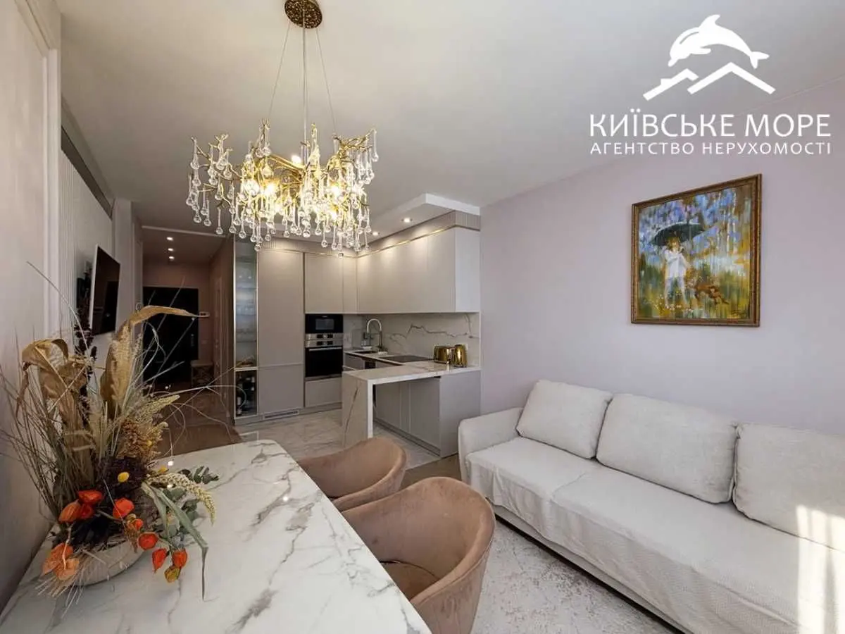 Фото Selling a 2-room apartment, 67 sq.m., Voskresenska Street  Kyiv, price: 133000 USD, code 9227
