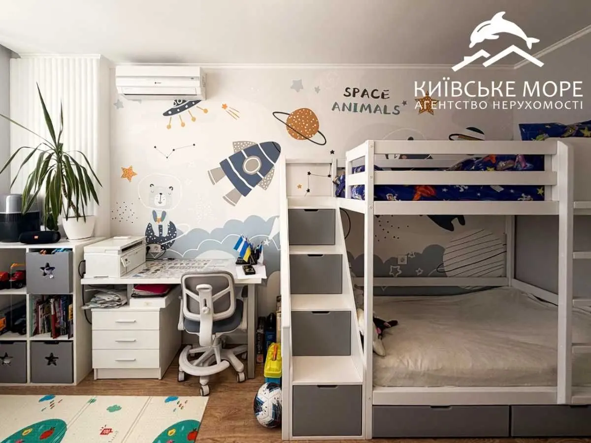 Фото Selling a 2-room apartment, 67 sq.m., Voskresenska Street  Kyiv, price: 133000 USD, code 9227