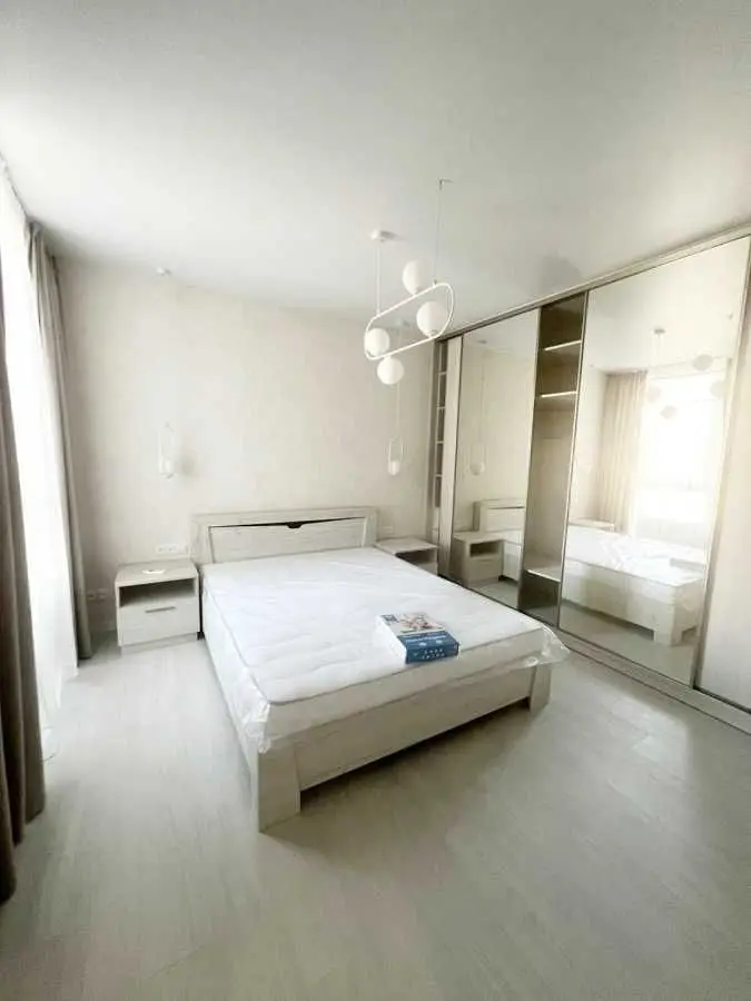 Фото Selling a 1-room apartment, 42 sq.m., Ivana Vyhovskoho street (Marshala Hrechka Street)  Kyiv, price: 113000 USD, code 9228