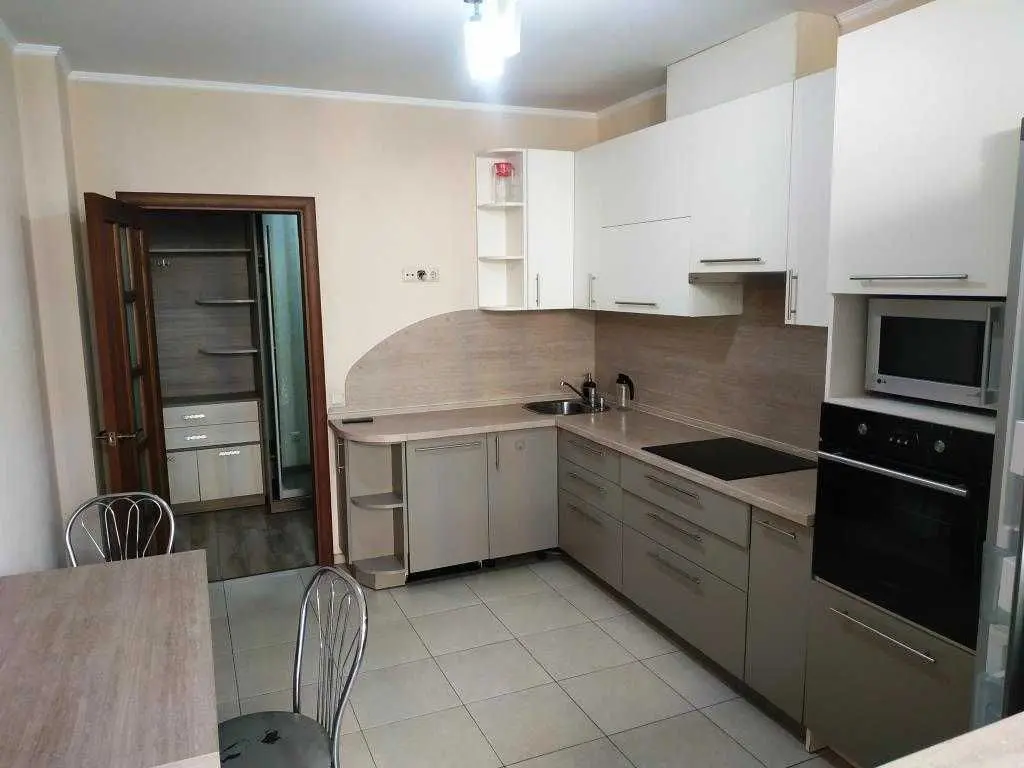 Фото Зняти 3 кімнатну квартиру, Регенераторна вул.  Київ в довгострокову оренду, ціна: 32000 UAH, код 9230