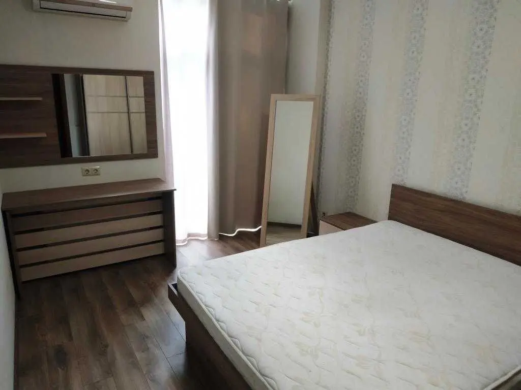 Фото Зняти 3 кімнатну квартиру, Регенераторна вул.  Київ в довгострокову оренду, ціна: 32000 UAH, код 9230