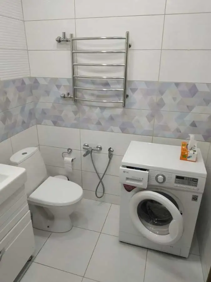 Фото Зняти 3 кімнатну квартиру, Регенераторна вул.  Київ в довгострокову оренду, ціна: 32000 UAH, код 9230