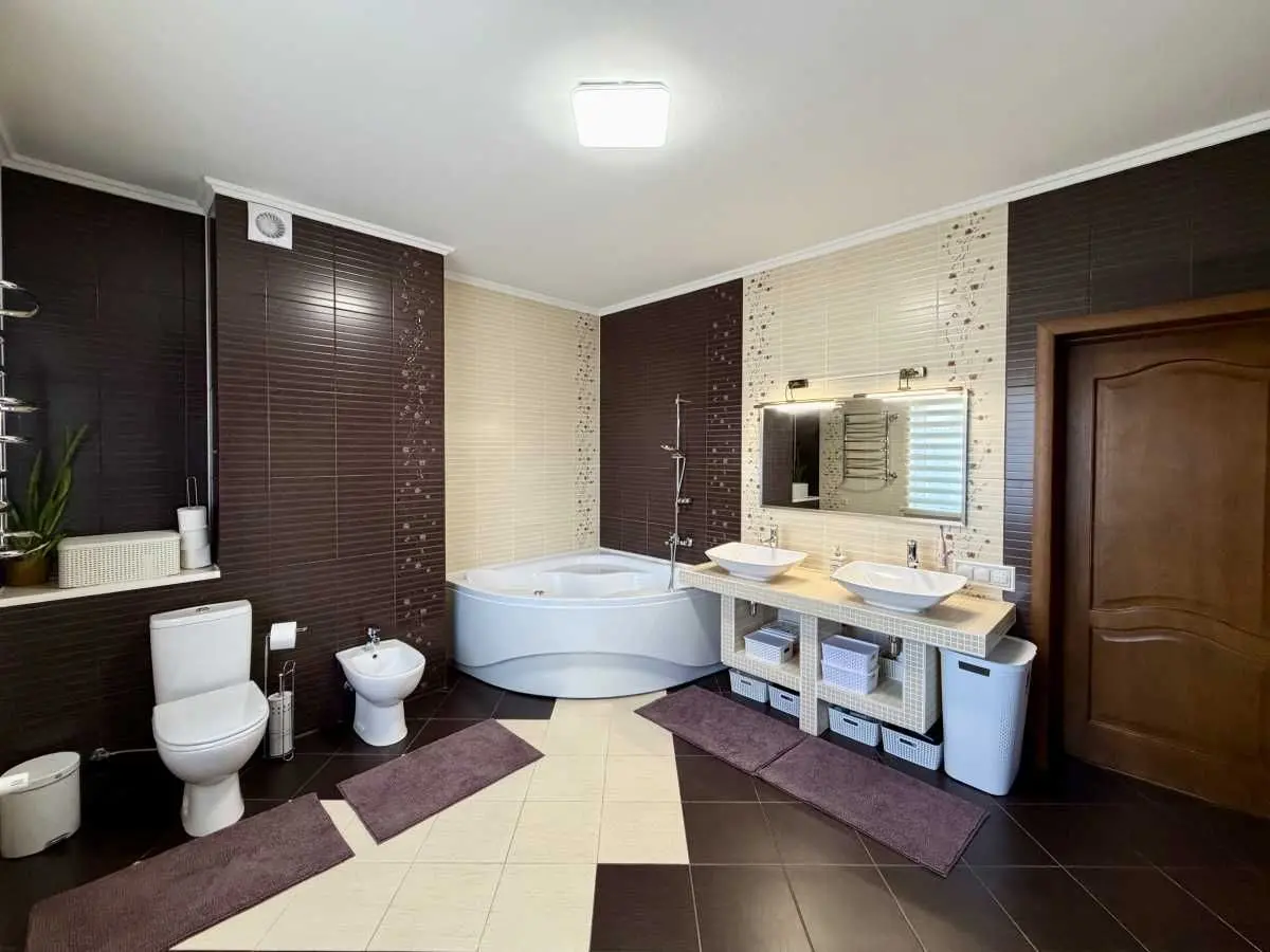 Фото Продаю будинок, 165 кв. м, Курганна вул. 6 Гатне, ціна: 299000 USD, код 9232