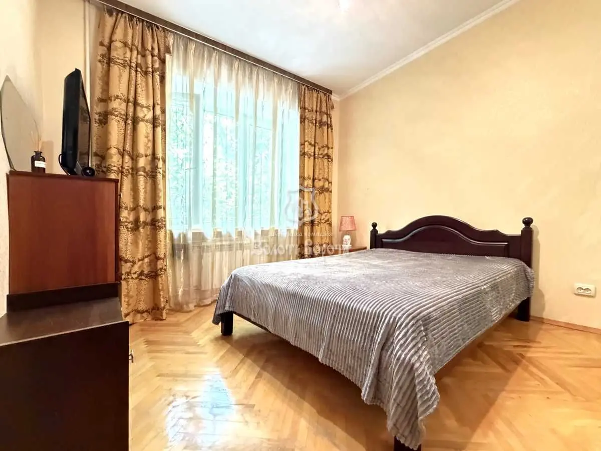 Фото Selling a 2-room apartment, 59.8 sq.m., Instytutska Street 22/7 Kyiv, price: 168000 USD, code 9234