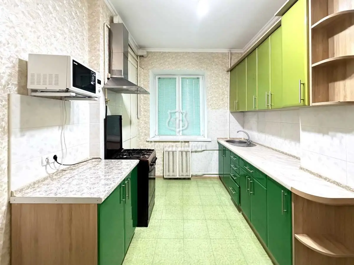 Фото Selling a 2-room apartment, 59.8 sq.m., Instytutska Street 22/7 Kyiv, price: 168000 USD, code 9234