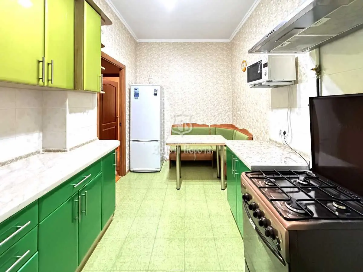 Фото Selling a 2-room apartment, 59.8 sq.m., Instytutska Street 22/7 Kyiv, price: 168000 USD, code 9234