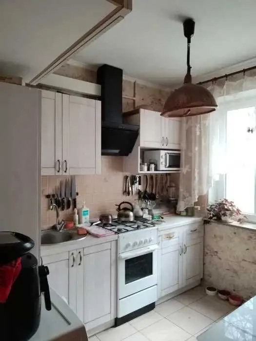 Фото Снять 3-комнатную квартиру, Зодчих ул. 30 Киев в долгосрочную аренду, цена: 4500 UAH, код 9236