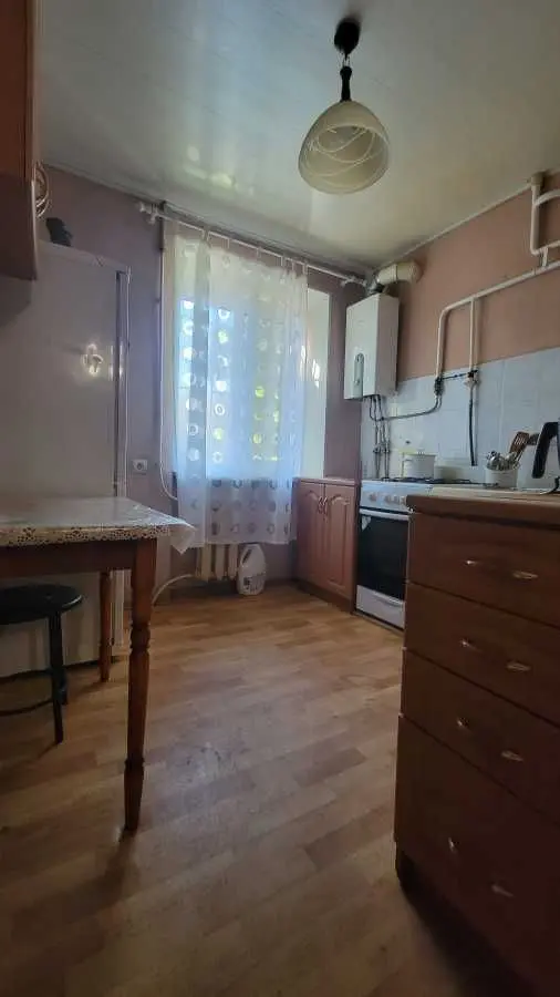 Фото Selling a 1-room apartment, 31 sq.m., Bohdana Khmelnytskoho Avenue (Heroiv Stalinhrada Street)  Dnipro, price: 27000 USD, code 9248