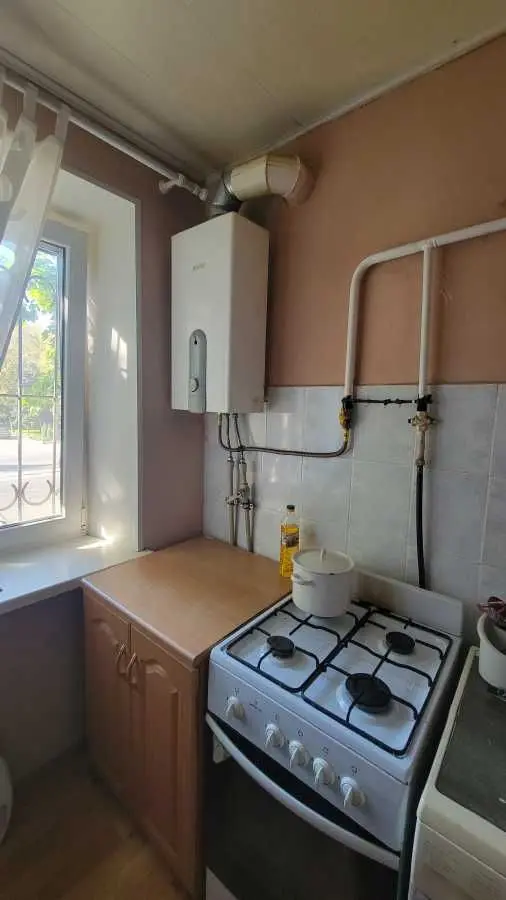 Фото Selling a 1-room apartment, 31 sq.m., Bohdana Khmelnytskoho Avenue (Heroiv Stalinhrada Street)  Dnipro, price: 27000 USD, code 9248