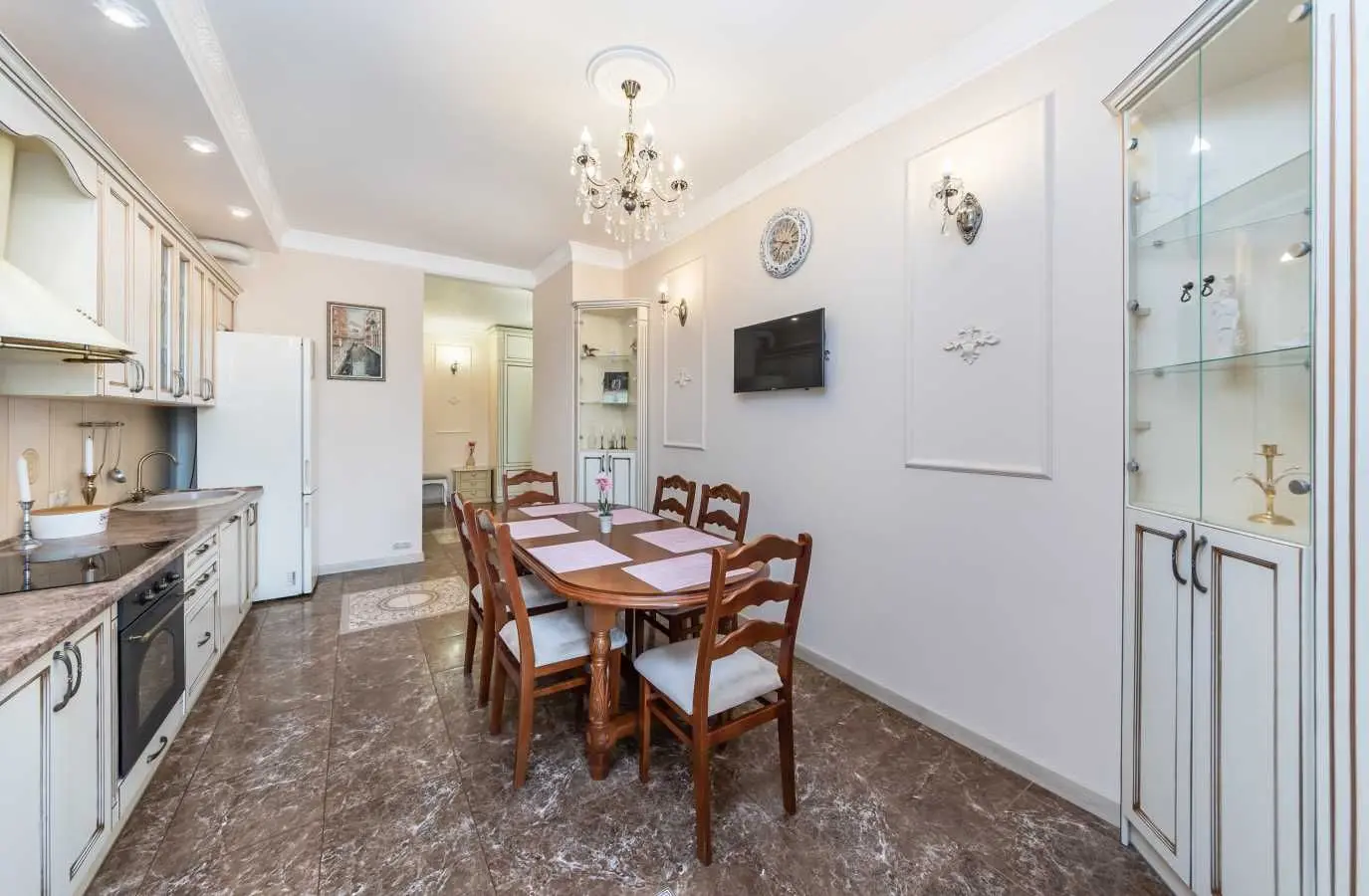Фото Rent a 3-room apartment, Yevhena Konovaltsia Street (Schorsa Street) 36Е Kyiv for long-term rent, price: 38000 UAH, code 9253