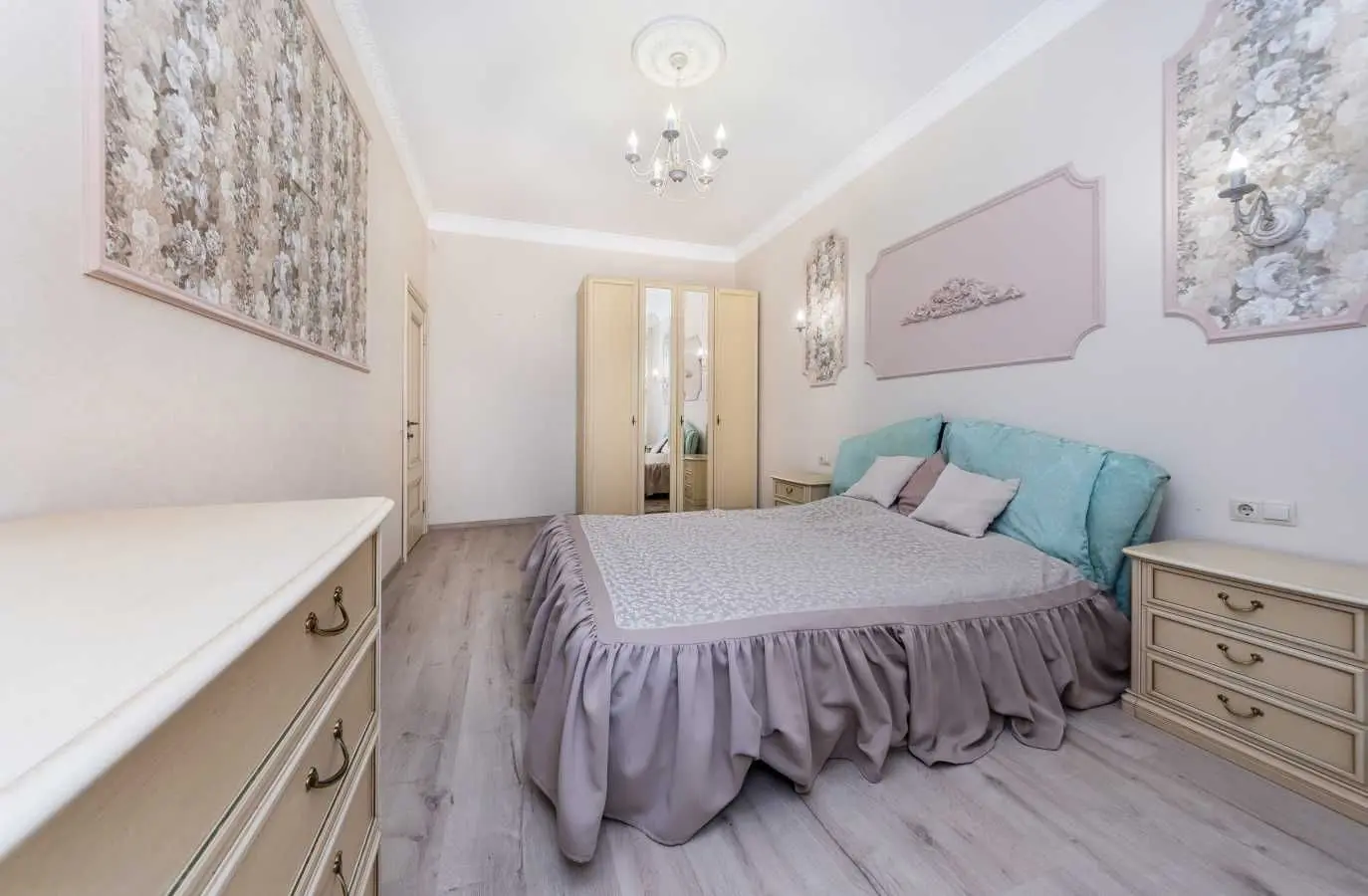 Фото Rent a 3-room apartment, Yevhena Konovaltsia Street (Schorsa Street) 36Е Kyiv for long-term rent, price: 38000 UAH, code 9253