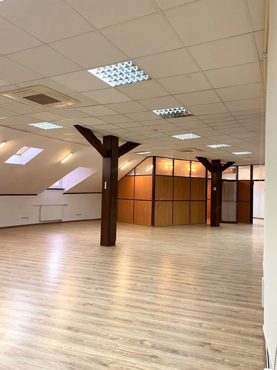 Фото Арендовать офис, Рыбальская ул.  Киев в долгосрочную аренду, цена: 500 UAH, код 9254