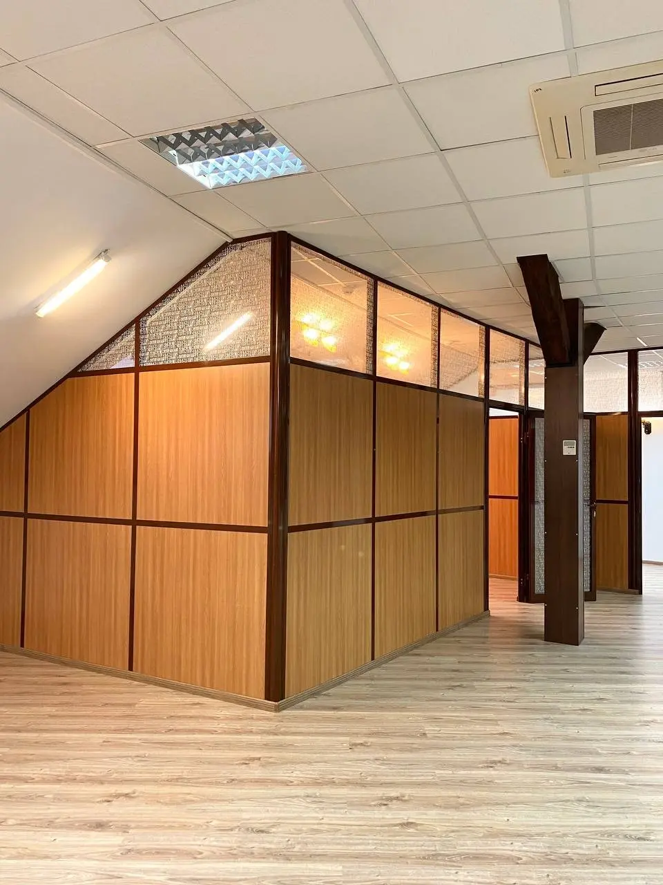 Фото Арендовать офис, Рыбальская ул.  Киев в долгосрочную аренду, цена: 500 UAH, код 9254