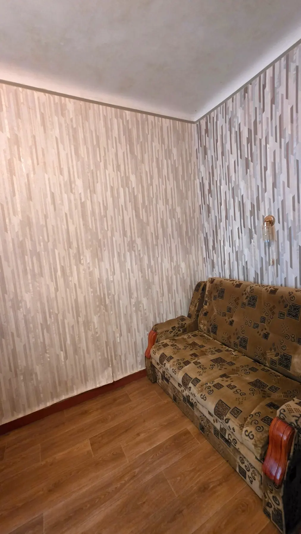 Фото Selling a 1-room apartment, 28 sq.m., Myru Street 8 Kharkiv, price: 15000 $, code 9255