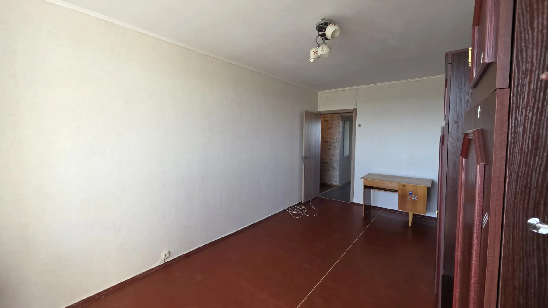 Фото Selling a 1-room apartment, 37 sq.m., Industrialyi Avenue (Frunze Avenue) 55а Kharkiv, price: 28000 $, code 9256