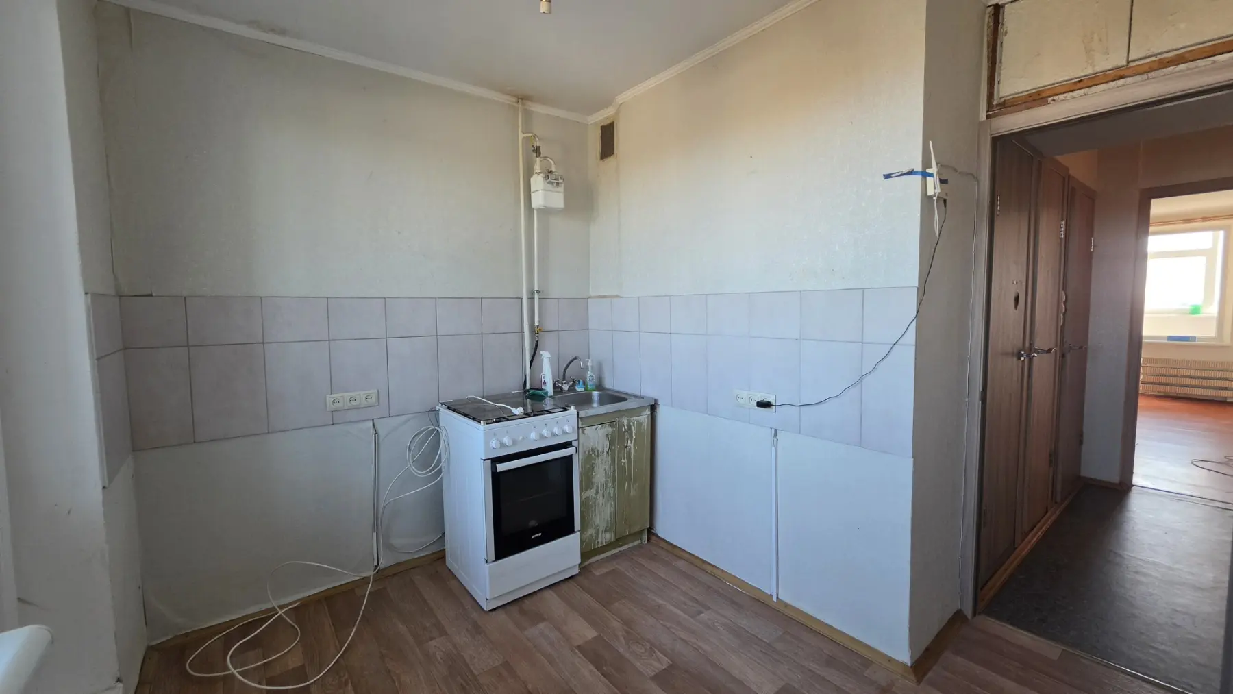 Фото Selling a 1-room apartment, 37 sq.m., Industrialyi Avenue (Frunze Avenue) 55а Kharkiv, price: 28000 $, code 9256