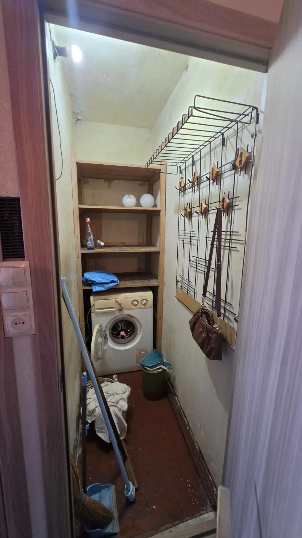 Фото Selling a 1-room apartment, 37 sq.m., Industrialyi Avenue (Frunze Avenue) 55а Kharkiv, price: 28000 $, code 9256