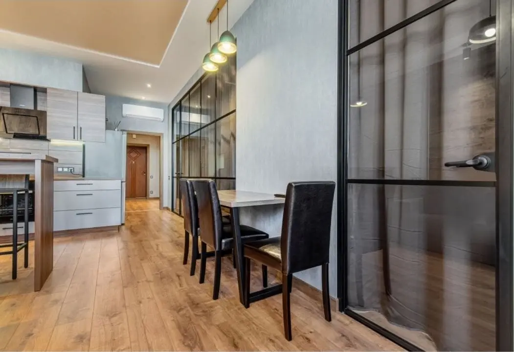 Фото Продаю 1 кімнатну квартиру, 85 кв. м, Морехідний пров.  Одеса, ціна: 185000 $, код 9260