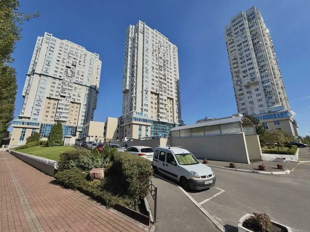 Фото Продаю 1-комнатную квартиру, 55.5 кв. м, Юрия Шумского ул. 1 Киев, цена: 107500 USD, код 9264