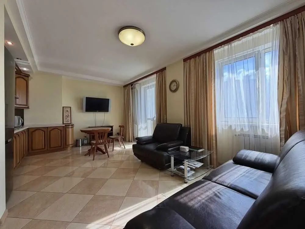 Фото Продаю 1-комнатную квартиру, 55.5 кв. м, Юрия Шумского ул. 1 Киев, цена: 107500 USD, код 9264
