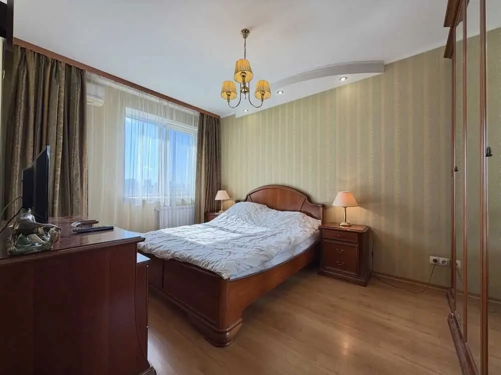 Фото Продаю 1-комнатную квартиру, 55.5 кв. м, Юрия Шумского ул. 1 Киев, цена: 107500 USD, код 9264