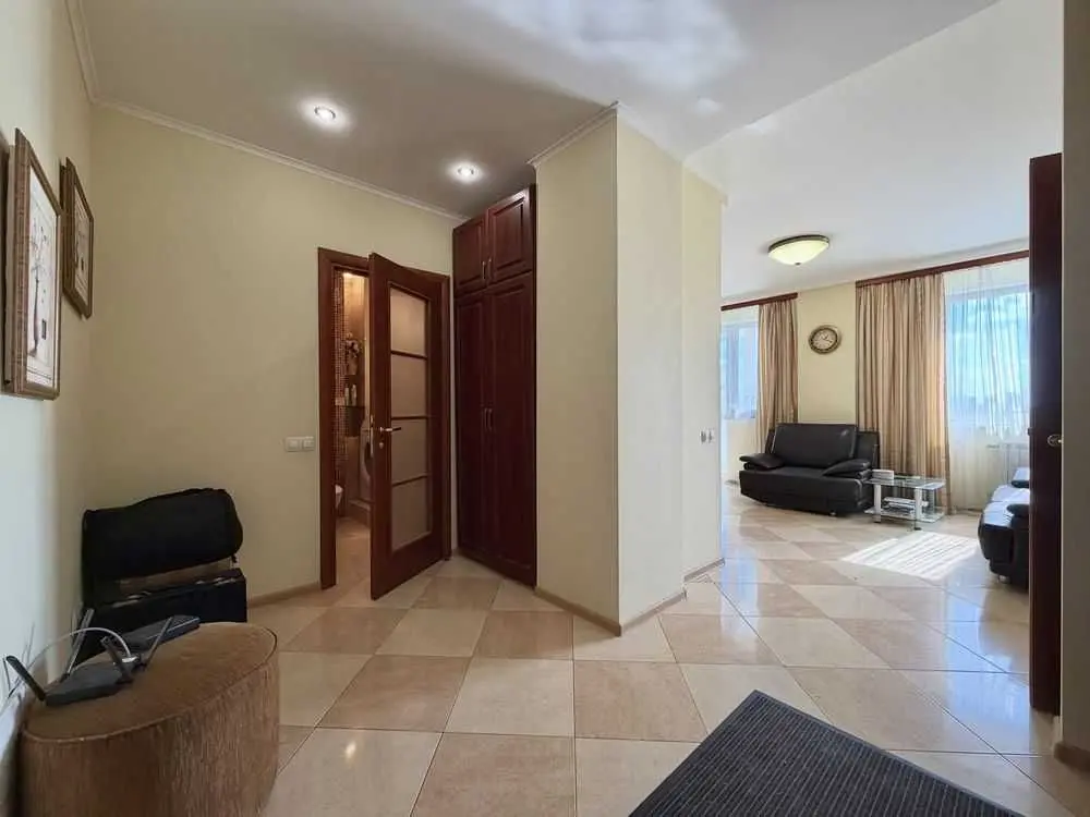Фото Продаю 1-комнатную квартиру, 55.5 кв. м, Юрия Шумского ул. 1 Киев, цена: 107500 USD, код 9264