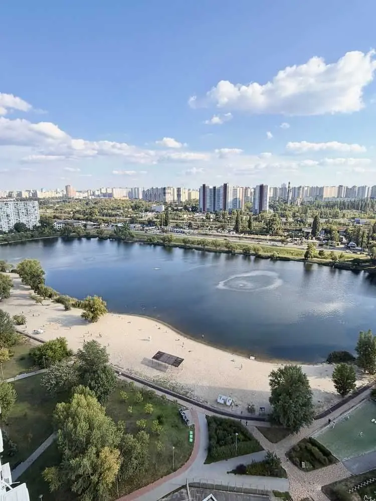 Фото Продаю 1-комнатную квартиру, 55.5 кв. м, Юрия Шумского ул. 1 Киев, цена: 107500 USD, код 9264
