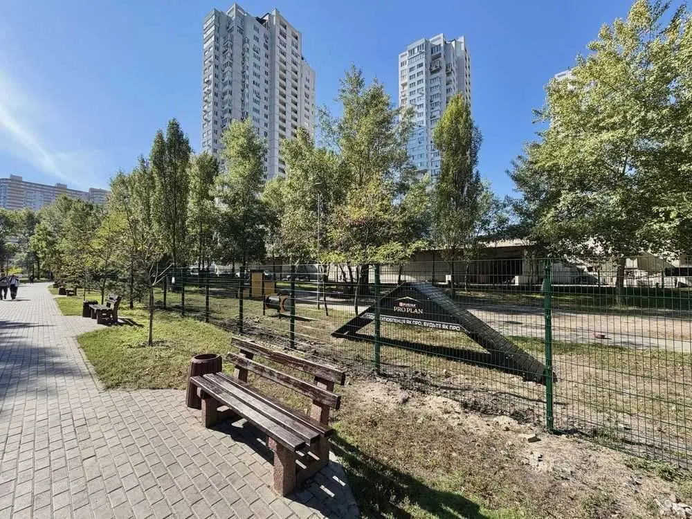 Фото Продаю 1-комнатную квартиру, 55.5 кв. м, Юрия Шумского ул. 1 Киев, цена: 107500 USD, код 9264