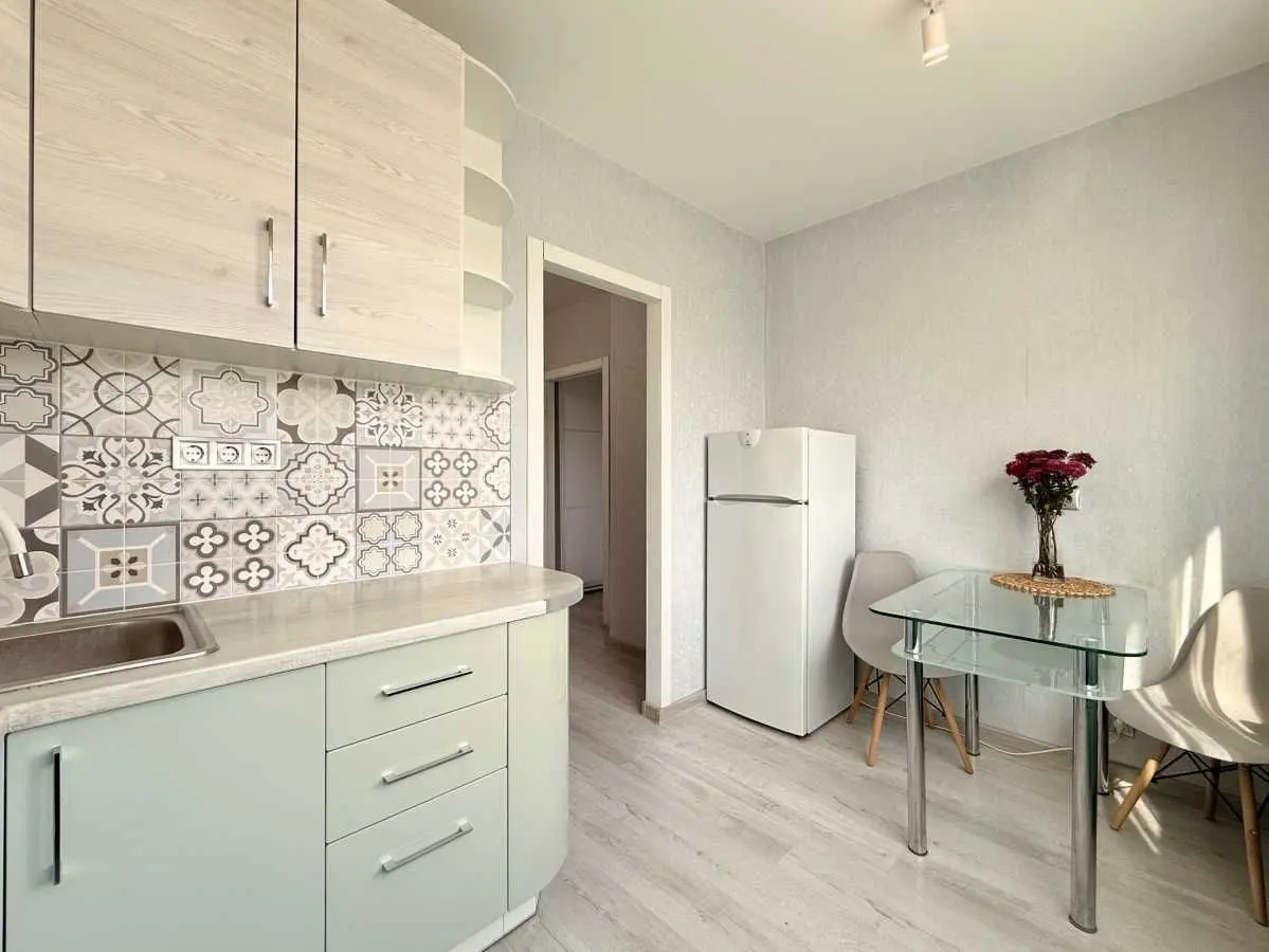 Фото Продаю 1-комнатную квартиру, 33 кв. м, Северная ул. 12 Киев, цена: 64000 USD, код 9265