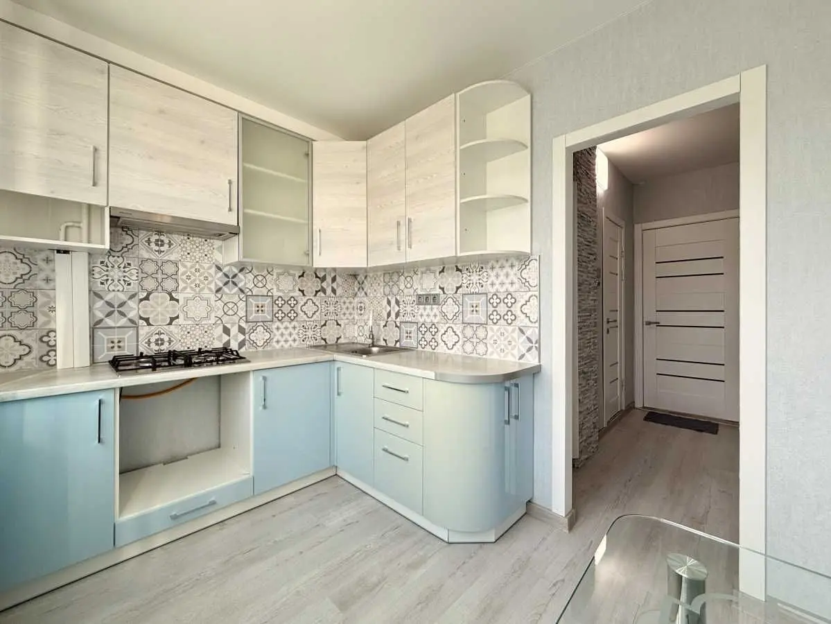 Фото Продаю 1-комнатную квартиру, 33 кв. м, Северная ул. 12 Киев, цена: 64000 USD, код 9265