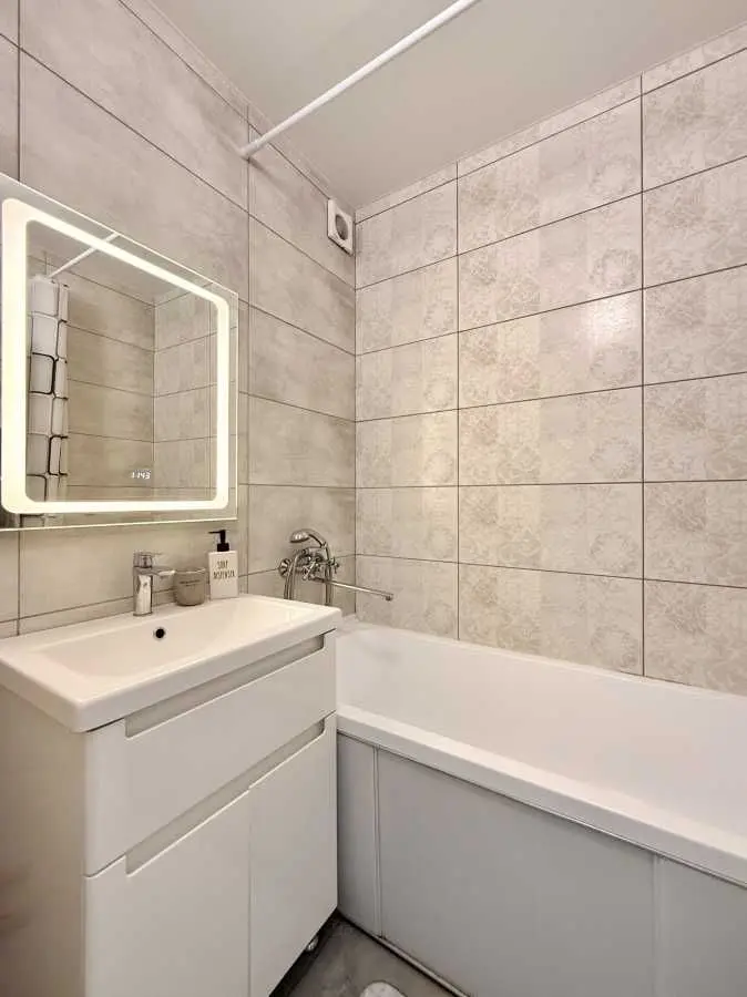 Фото Продаю 1-комнатную квартиру, 33 кв. м, Северная ул. 12 Киев, цена: 64000 USD, код 9265